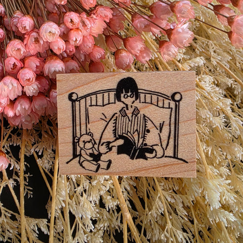 MA7stamp Rubber Stamp Fumiko - Reading before bed