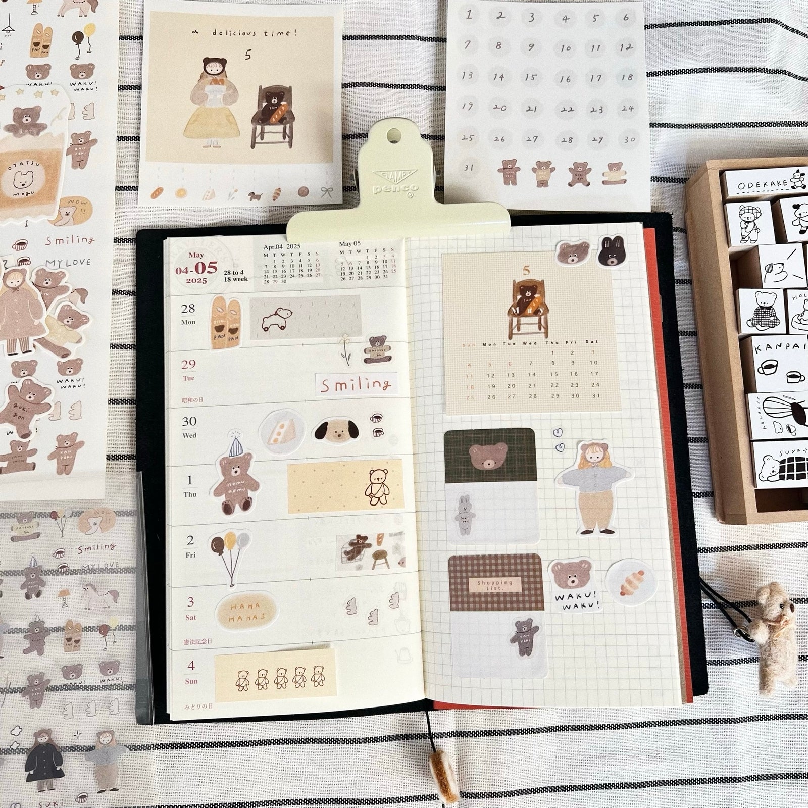 Ranmyu PET Stickers - Girl with Bear Ears and a Bear