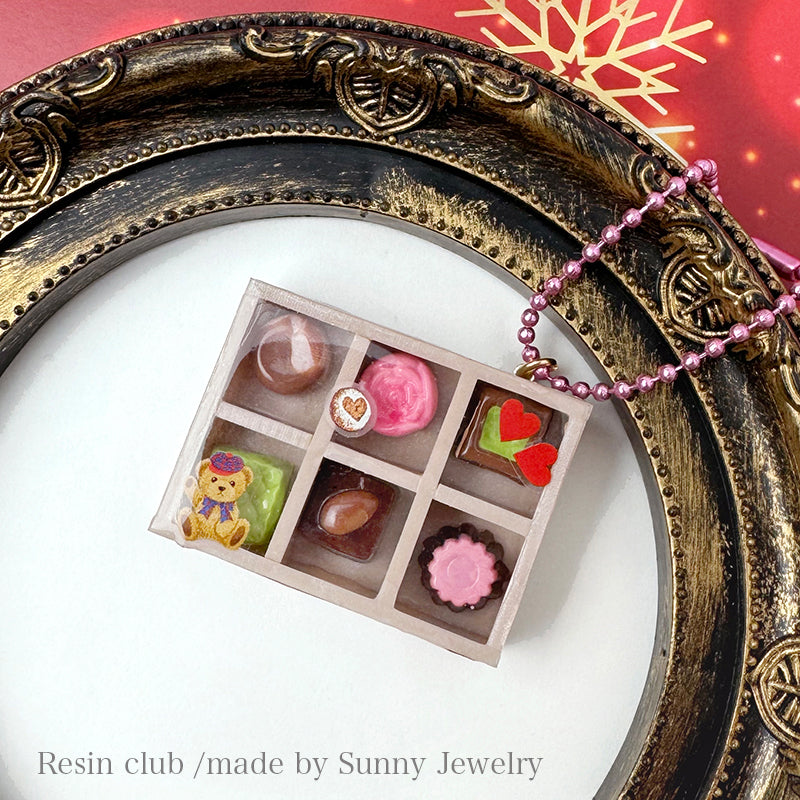 Resin Club Double-Sided UV Resin Sticker - Fluffy Bear