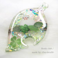Resin Club Double-Sided UV Resin Sticker - Java Sparrow and Parakeet view 5